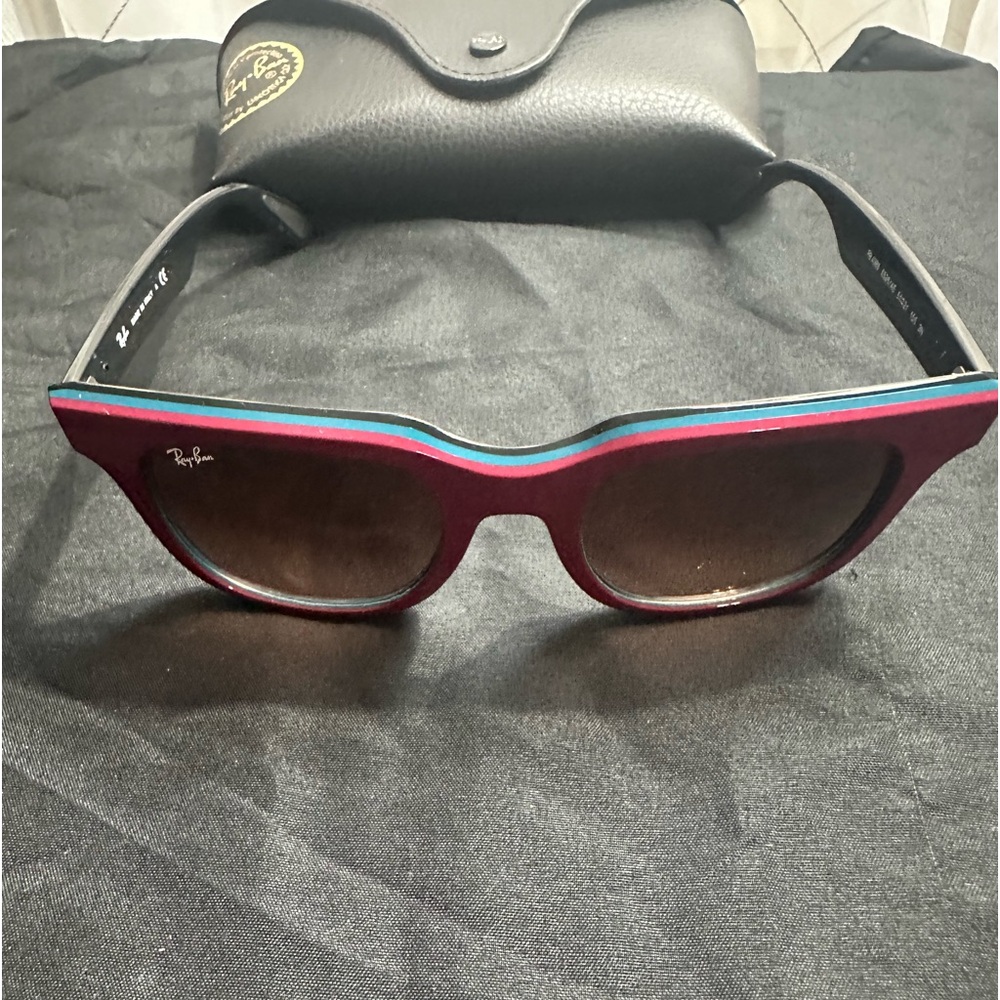 Ray-Ban Sunglasses Ray-Ban RB4368 652087